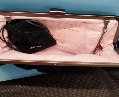 Mary Kay Black Velvet Handbag Clutch Purse & Compact Pre-owned Never Used - Picture 11 of 12
