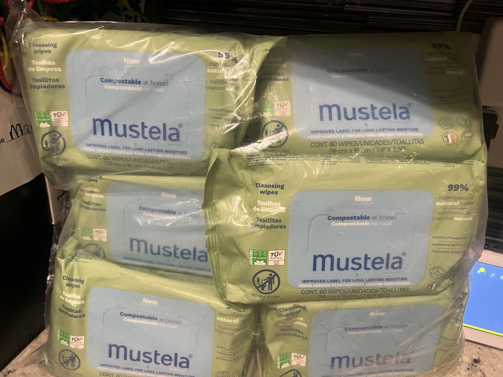 Mustela Compostable Cleaning Wipes With Fragrance 60 Wipes 6 packs 360 total
Opens in a new window o
