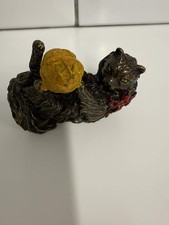 Vintage Franklin Mint Curio Cabinet Cat Vienna Bronze Figurine with Ball of Yarn
