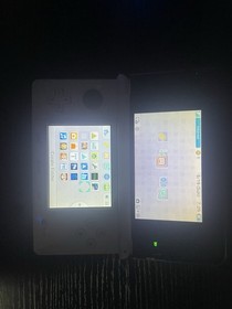 Nintendo 3DS With Luma3ds And Comes With Stylus And Charger Already Has 32gb SD