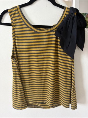 Women s Top With Bow