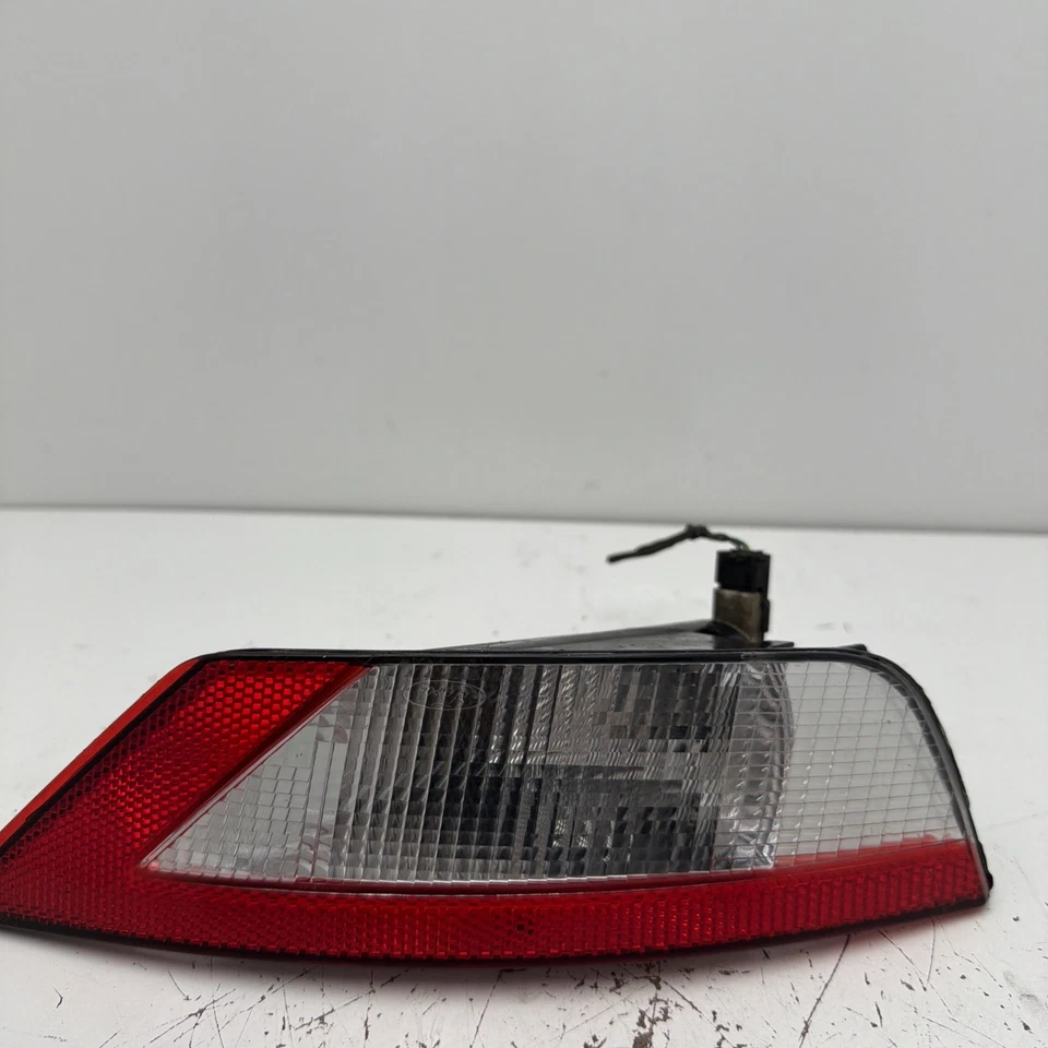 Luz marcadora trasera derecha pasajero ford ecosport 2022 2021 2020 2019 2018 Foto 2 de 4