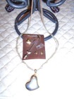 VINTAGE AVON PRETTY GOLDTONE HEART PENDANT NECKLACE/2 PINS & EARRINGS SET — photo 7