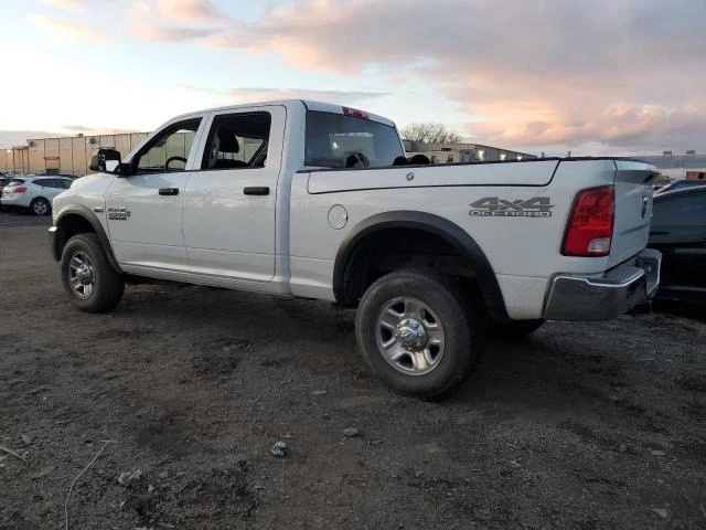 Used Washer Fluid Reservoir fits: 2017 Ram Dodge 2500 pickup Grade A Foto 2 de 4