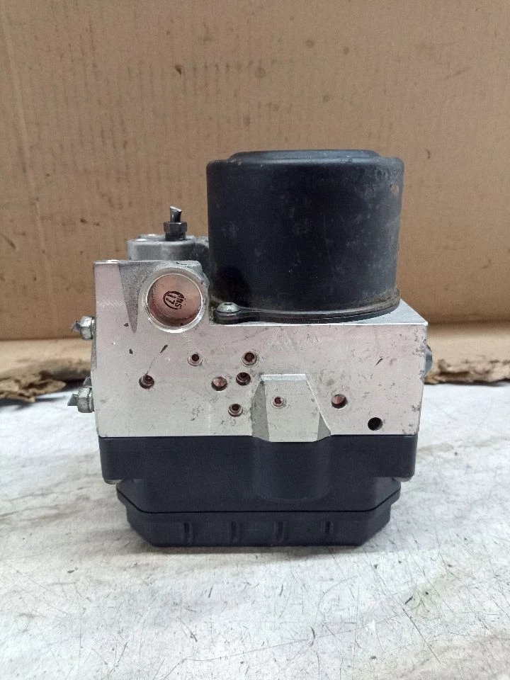 Used ABS Pump and Motor Assembly fits: 2007 Lexus IS350 Actuator and Pump Assemb - Изображение 4 из 4