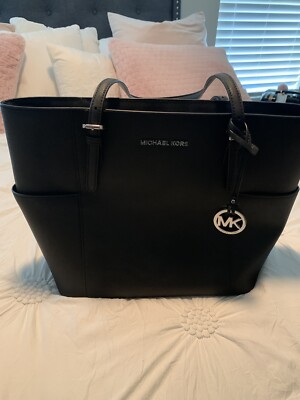 MICHAEL KORS 黒 レザーハンドバッグ Michael Kors Jet Set Medium Black Vegan Leather Double Pocket Tote