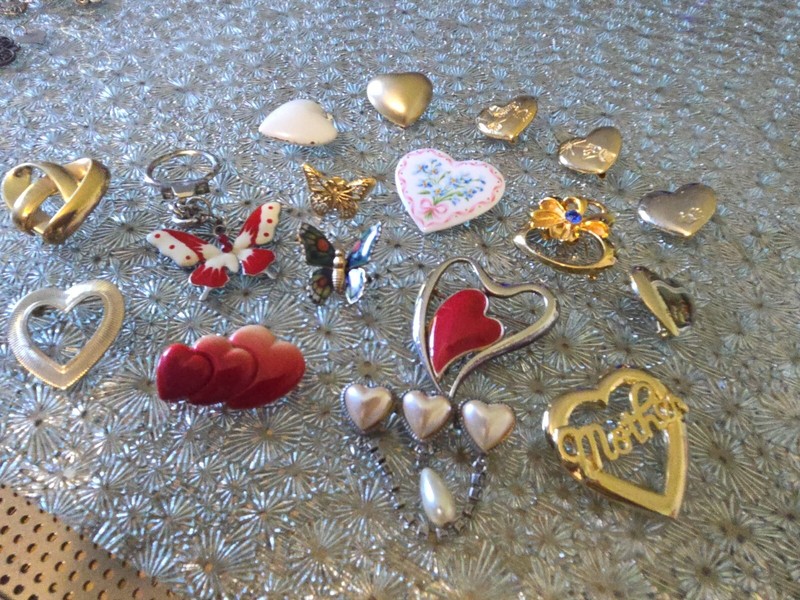 Vintage Modern  Jewelry lot 17 pcs ~ Hearts Butterfly PIns, Keychain, Brooches 