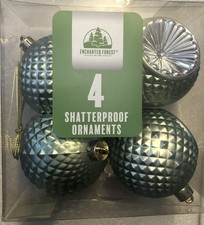 Modern Shatterproof Sage Green  Silver X4 Round Christmas Tree Ornaments GS2D25