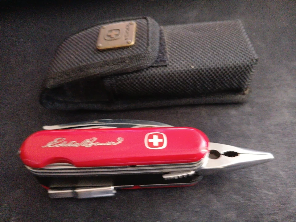 Wenger Pocket Grip Multi Tool With Pliers Swiss Army Knife With Pouch - Image 3 of 3