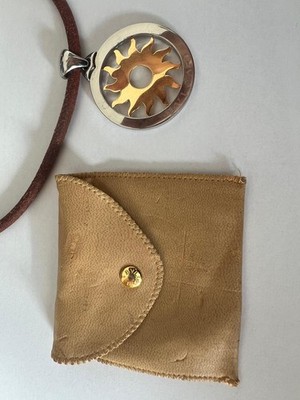 Bvlgari Tondo Sonne Leder Anhänger Halskette mit original Bulgari Marken Etui