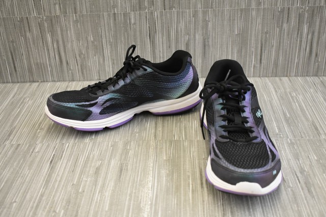 ryka black walking shoes