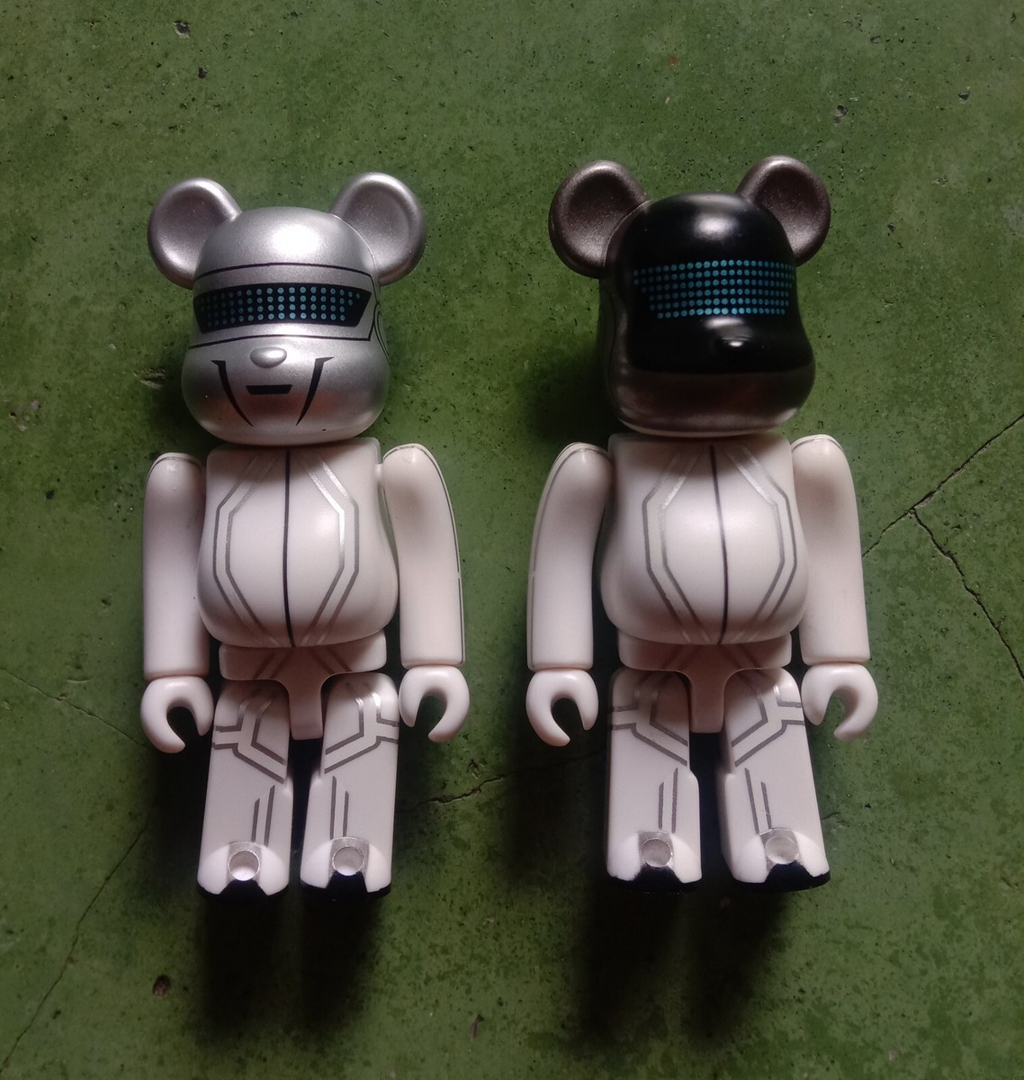 Medicom Be@rbrick Bearbrick 100% Daft Punk Tron Legacy Set | eBay
