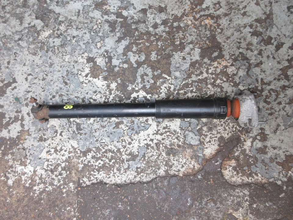 2015 MERCEDES E-CLASS E220 AMG W212 2.1 DIESEL AUTO REAR LEFT SUSPENSION LEG - Image 2 of 4