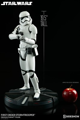 Sideshow - Star Wars First Order Stormtrooper Premium Format (In