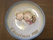 Schmid 1988 Annual Christmas Collector Plate-Berta Hummel “Cheerful Cherub" Nice