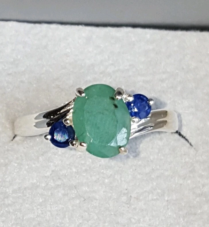 Anello in argento sterling 925 intarsiato con zircone Anello in Anello in argento sterling 925 intarsiato con zircone Anello in