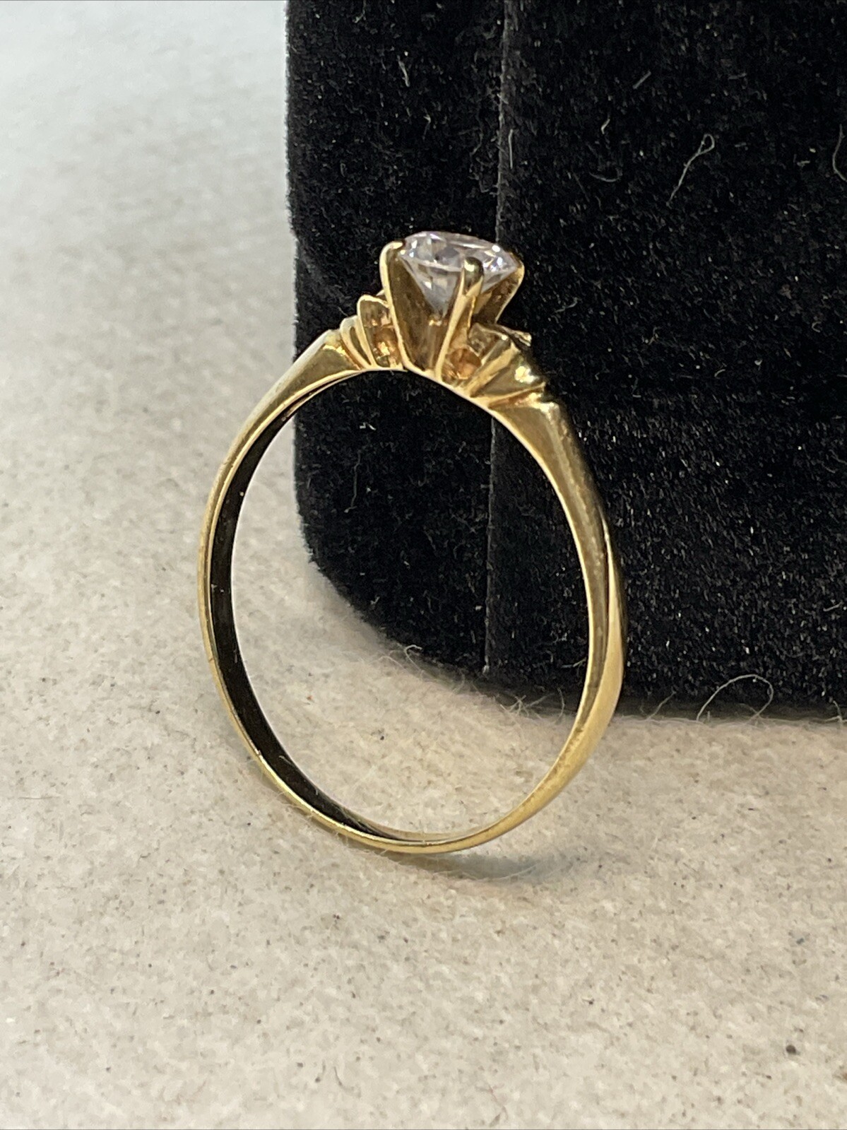 ELEGANT Solid 13K Yellow Gold Solitaire Round Whi… - image 18