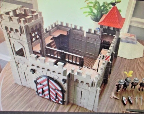 1993 Vintage Playmobil 3667 Knights Castle Horse Men Weapons Helmets