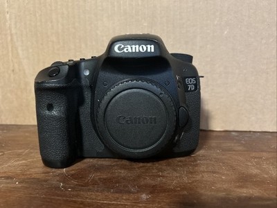 Canon EOS 7D 18.0 MP Digital SLR Camera Body Plus Charger And Battery