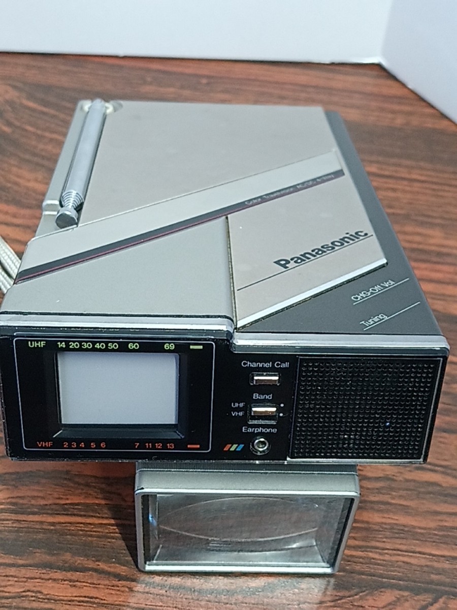 Vintage Panasonic Travelvision CT-101 World's Smallest Color TV