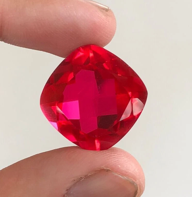 29.30 Cts Pigeon Blood Ruby, Top Quality Ruby Doublet Gemstone - Image 2 of 4