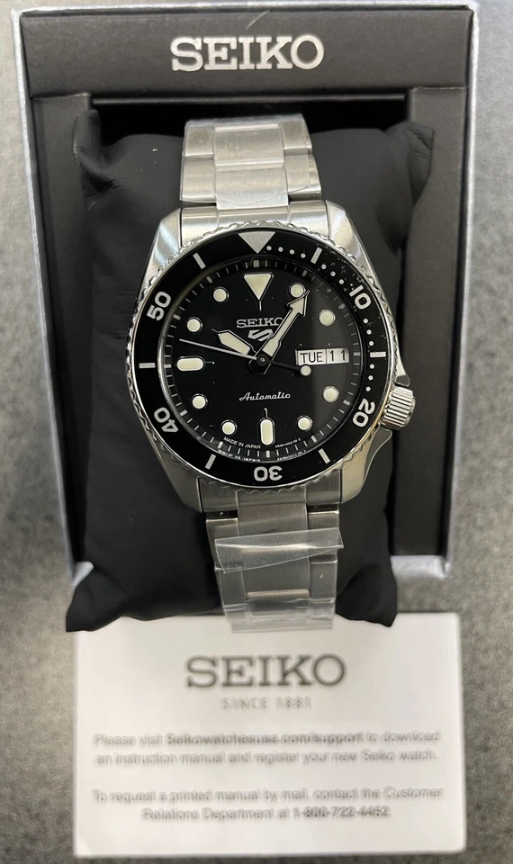 Con etiquetas Reloj Seiko 5 Five Sports SRPK29 Automático Tamaño Mediano Esfera Negra Mad G2U Foto 3 de 4