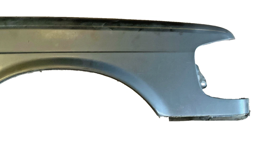 1986-1991 MERCEDES 420 Fender Right Passenger Side OEM - Image 3 of 4