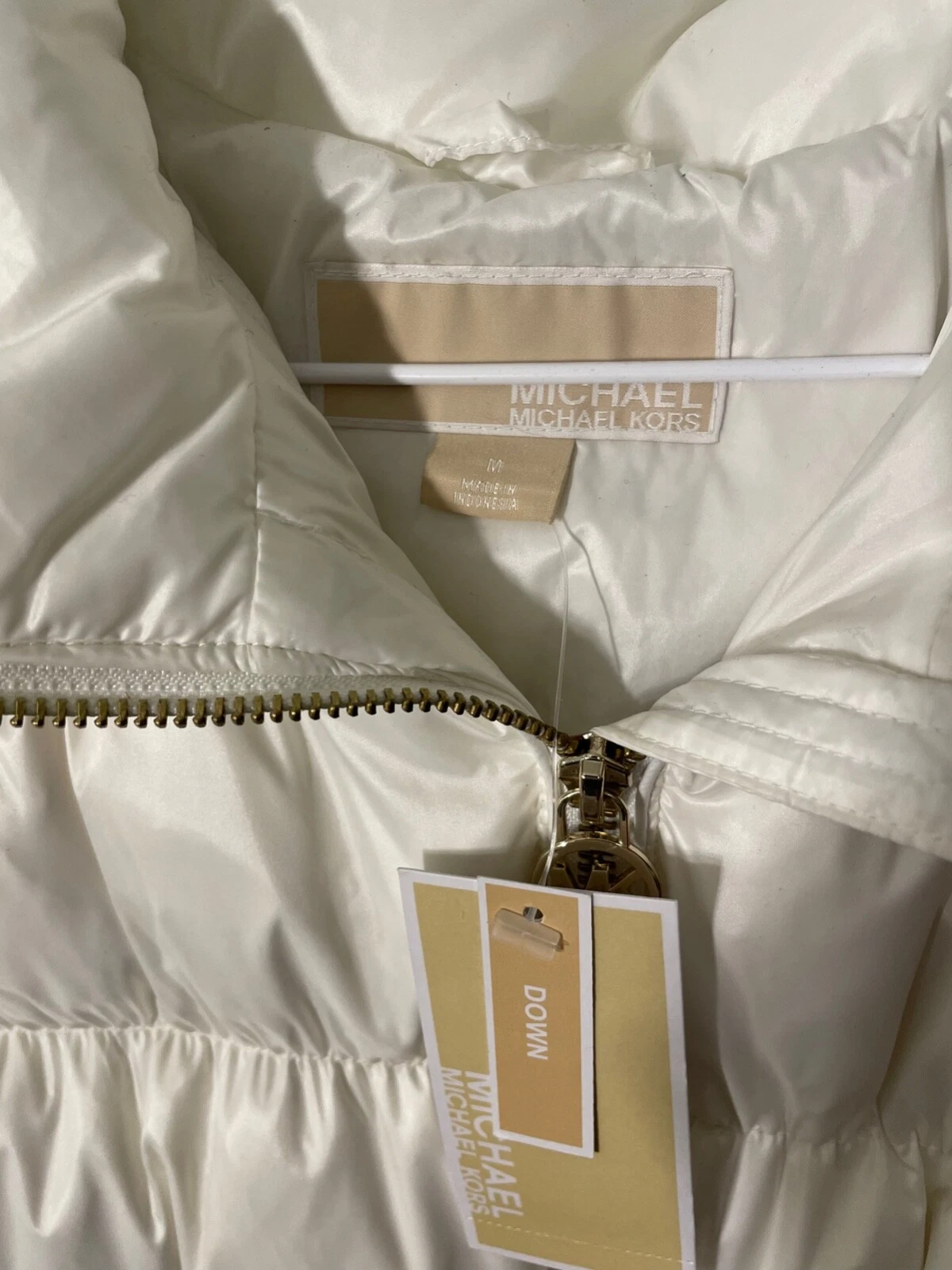 Gilet trapuntato da donna Michael Kors nuovo con etichette con cappuccio rimovibile M