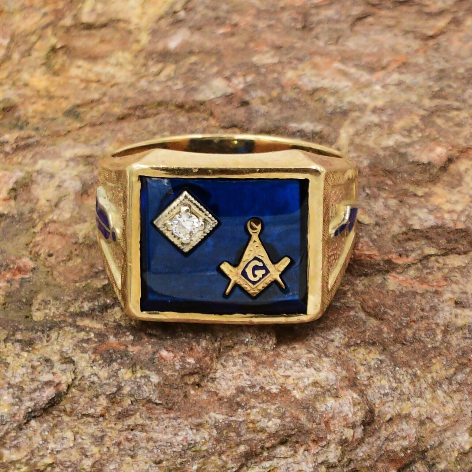 10k Yellow Gold Diamond & Blue Spinel Masonic/Fre… - image 1