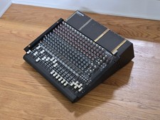 Mackie 1604VLZ4 16 Channel Analog Mixer For Live Band / Theater Audio Mix Read