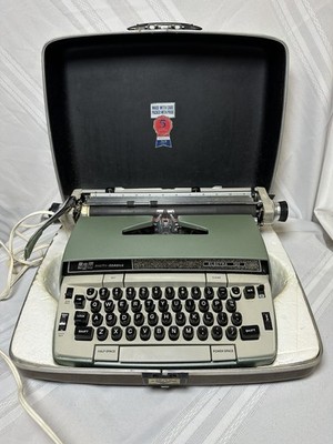 Vintage Smith Corona Electra 120 Portable Electric Typewriter With Case Green