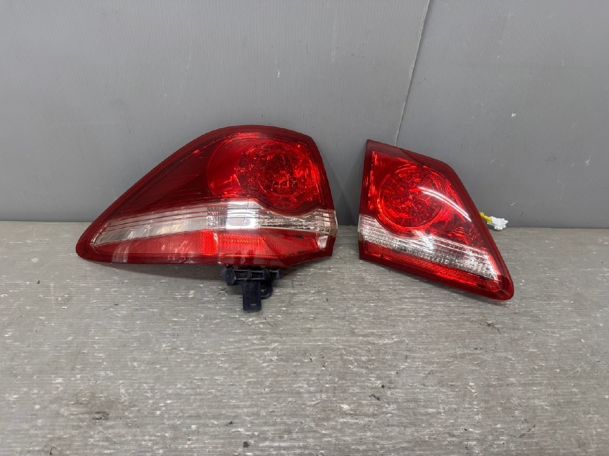 Used Toyota Crown Athlete GRS200/GRS204 Left Tail Light 200 Series Early Model