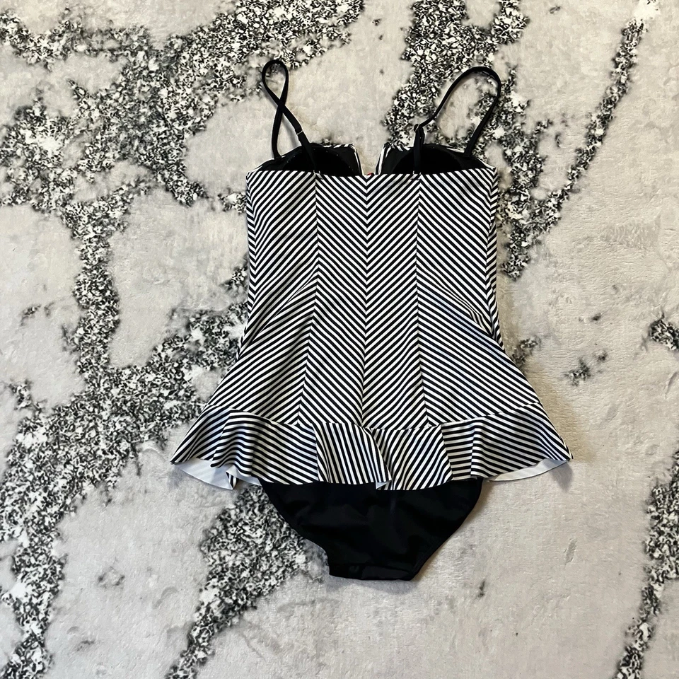 Maiô feminino Spanx tamanho 8 listrado preto e branco uma peça modeladora peplum - Imagem 3 de 4