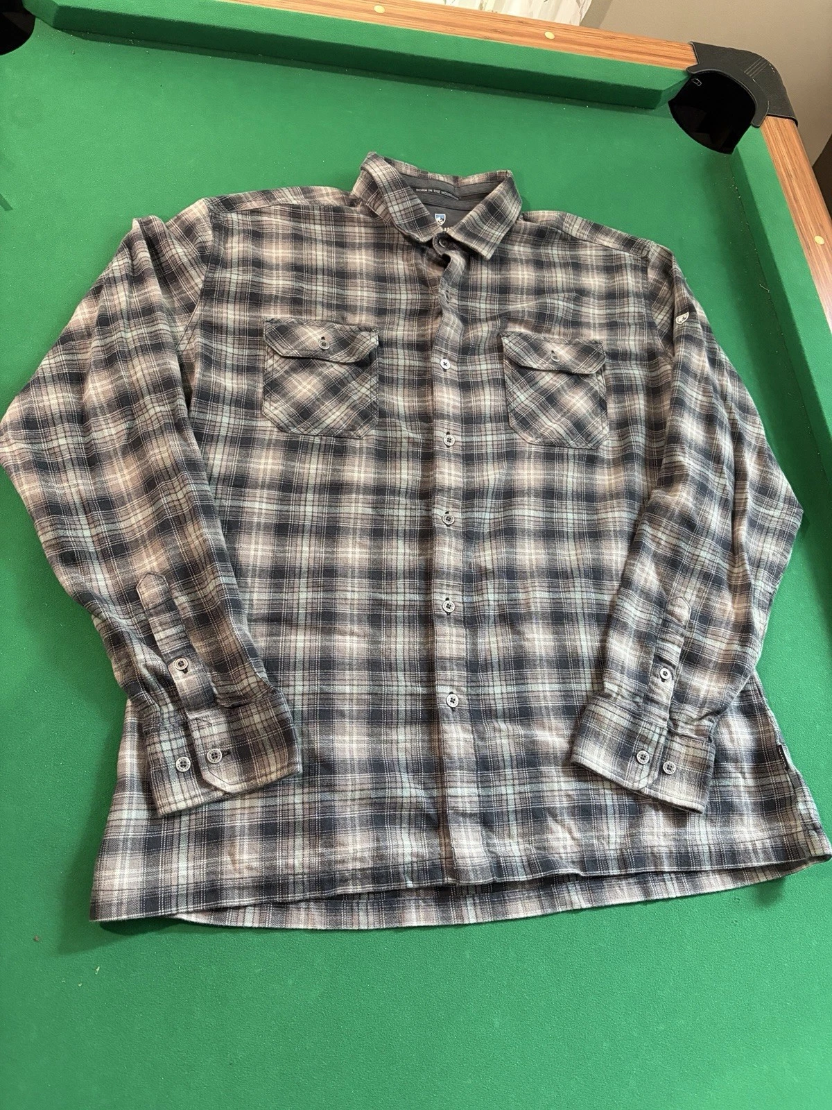 Kuhl Flannel Shirt Men XL Gray Plaid Dillingr Long Sleeve Pockets Outdoors Hike