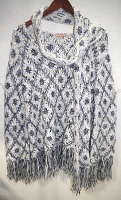 41 Kier + J Gray & White Hand Crochet V Neck SMALL Sweater Fringe Matching Scarf