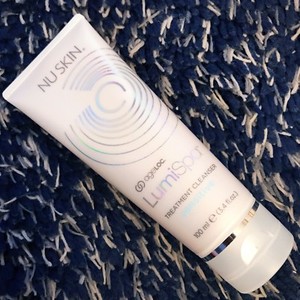 lumispa sensitive cleanser