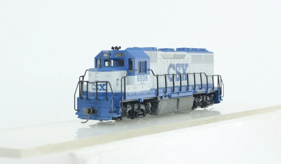 HO Scale Con-Cor CSX GP-40 Diesel #6506 Excellent Runs Great Kadees - Image 4 of 4