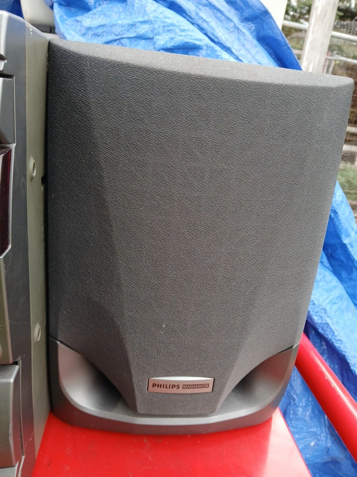 Phillips Magnavox 3cd Rotary Changer Boombox System W/ 2 Cassete Deck - Image 4 of 4