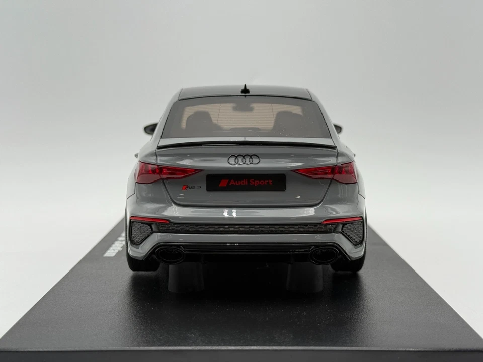GT885 - 2022 Audi RS3 седан производительность издание - серый - 1:18 модель GT Spirit - Изображение 4 из 4