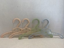 4 Vintage Clarolyte Plastic Child's Hangers With Bunnies Pastel Green  Blue  P