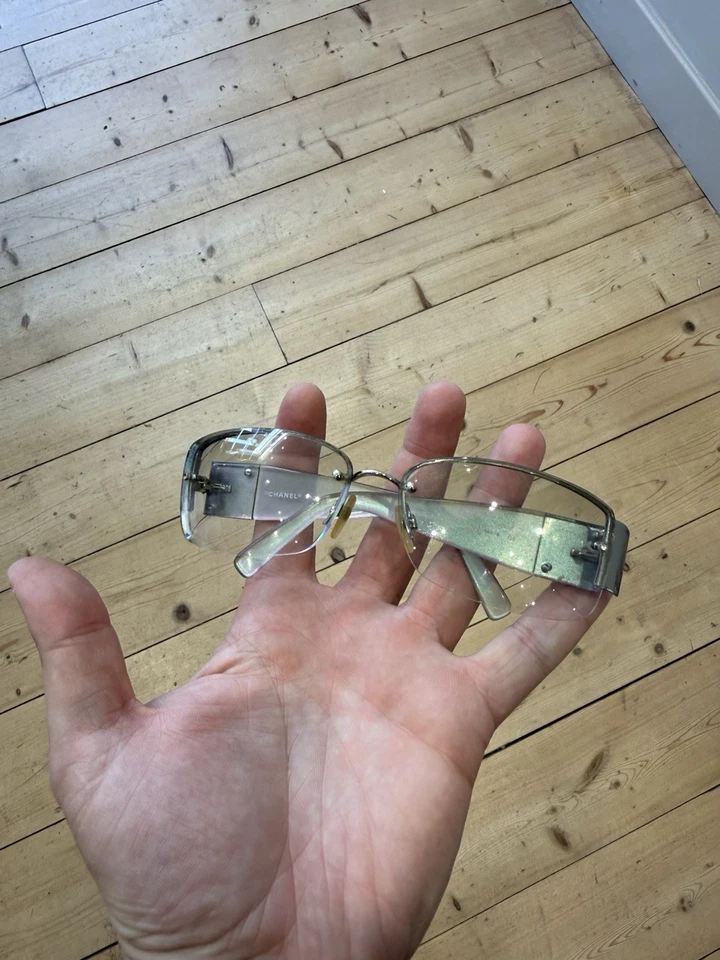 CHANEL 4216 Lunettes de soleil femme sans monture métal argenté rectangle 125 mm - Photo 4/4