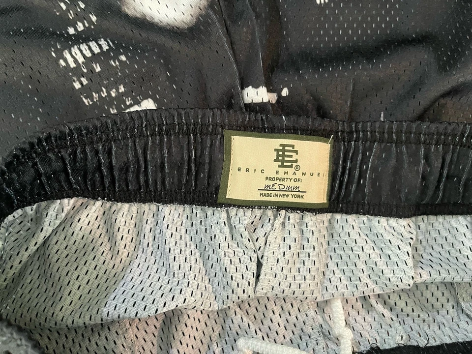 Short Eric Emanuel EE básico preto horizonte médio - Imagem 3 de 4