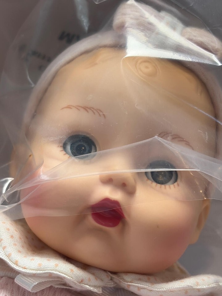 MADAME ALEXANDER HUGGUMS TLC DOLL LOT SOME HAVE STAINING FROM STORAGE ...