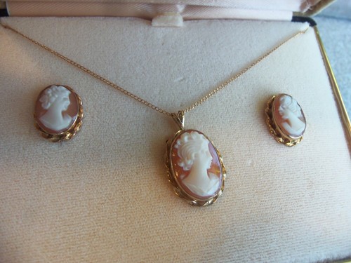 Collar camafeo coral Van Dell relleno de oro de 14 K pendientes atornillados nuevos en caja - Imagen 6 de 8