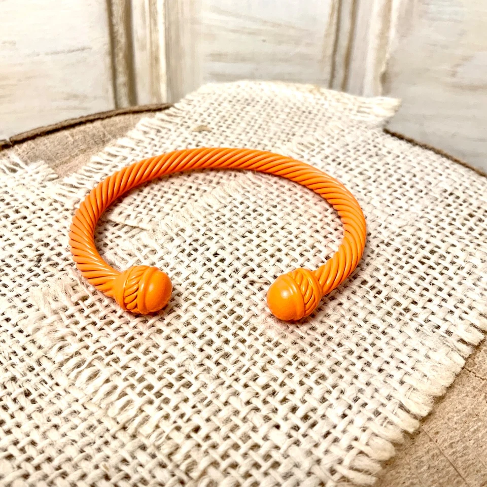 Nuevo Brazalete Apilable Brazalete Clásico Puños Pintado Color de Moda (Muñeca Pequeña Foto 4 de 4