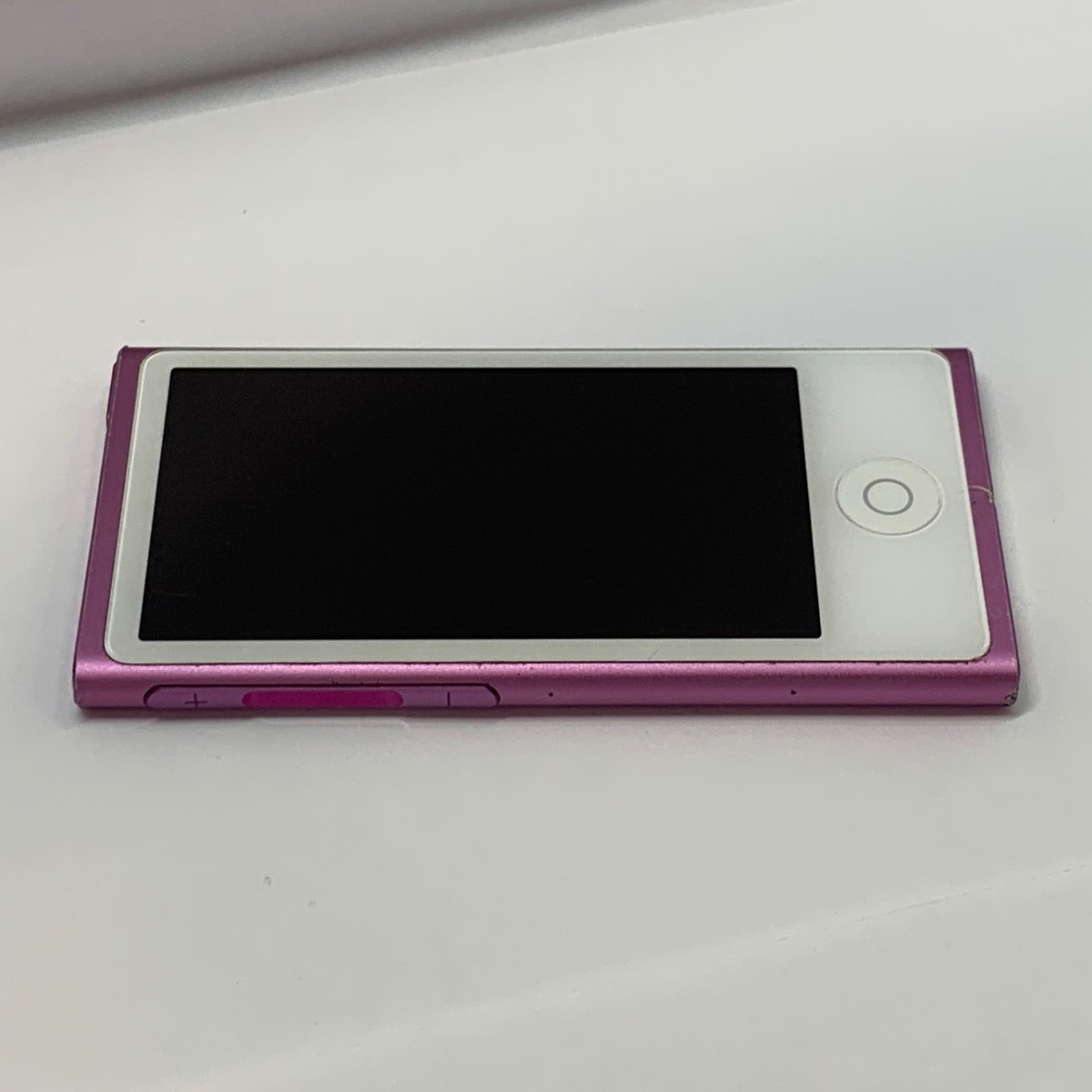 Apple iPod Nano 7th Gen 16GB Purple A1446 MD479LL/A MP3 Player