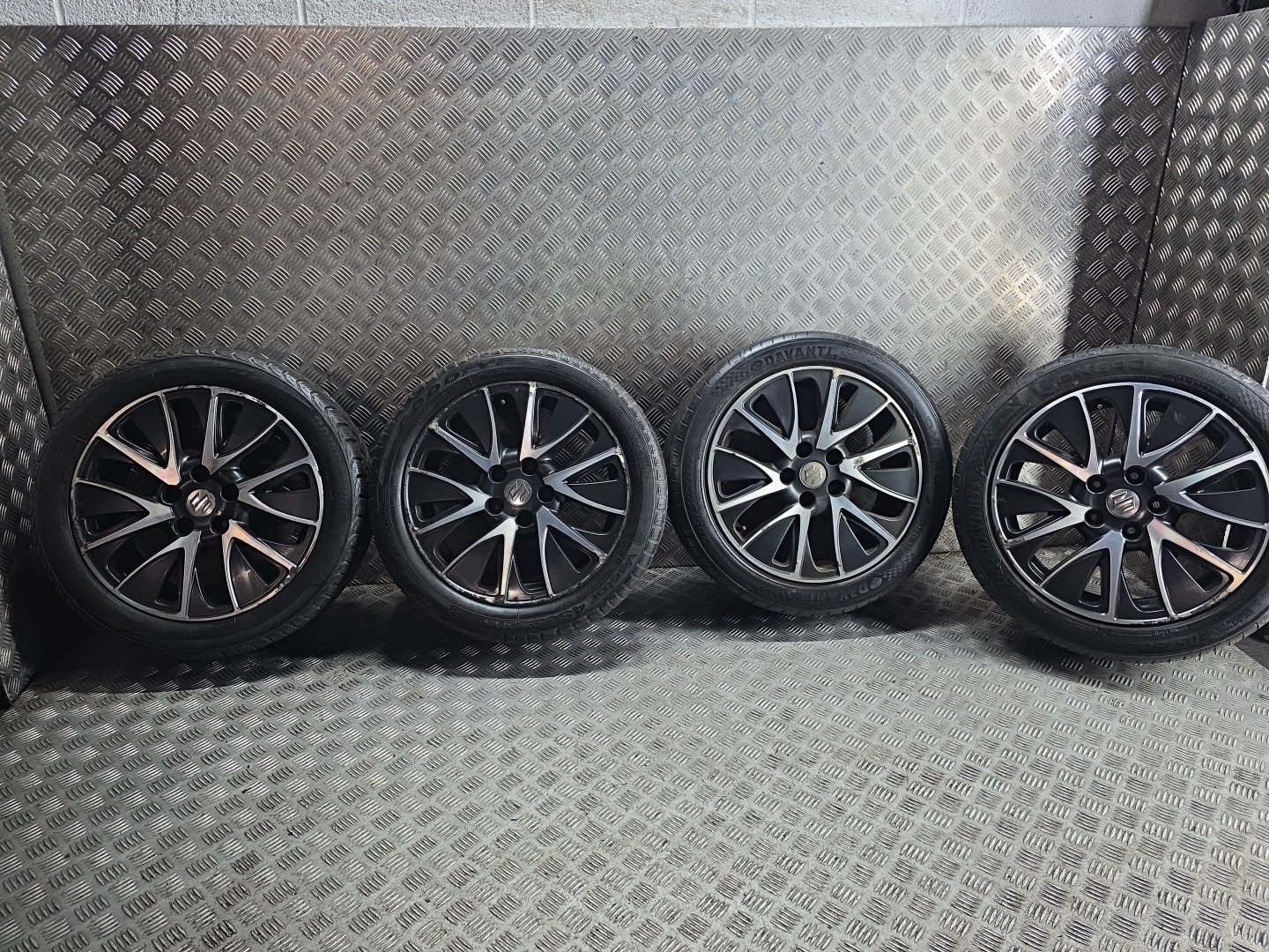 SUZUKI SX4 S-CROSS 17 INCH ALLOYS WHEELS SET AND TYRE 205/50/17 4321061M70 #4144