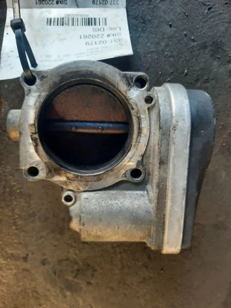 Cuerpo del acelerador 4,0 L 07-11 Dodge Nitro 04861691AA Foto 2 de 4