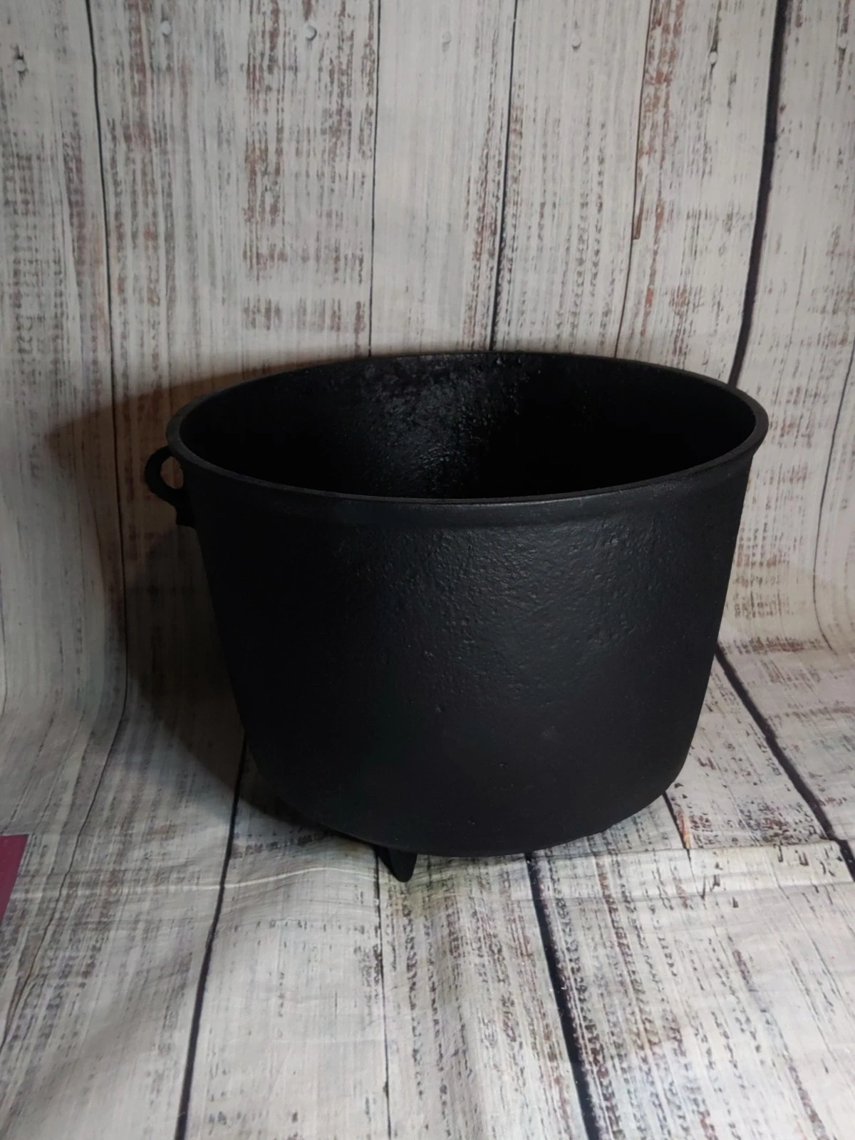 Antique Cast Iron Cauldron 3-footed bean pot kettle cauldron (Read Description)