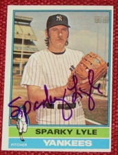 Sparky Lyle Autographed Baseball Card 1976 Topps Yankees Nr Mt